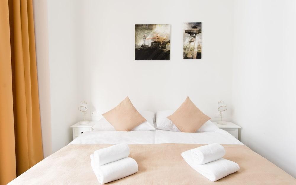 Bluebell Hotel Bratislava