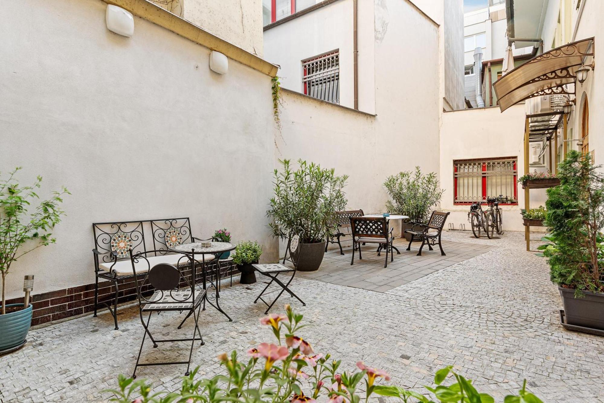 Hotel Bluebell Bratislava
